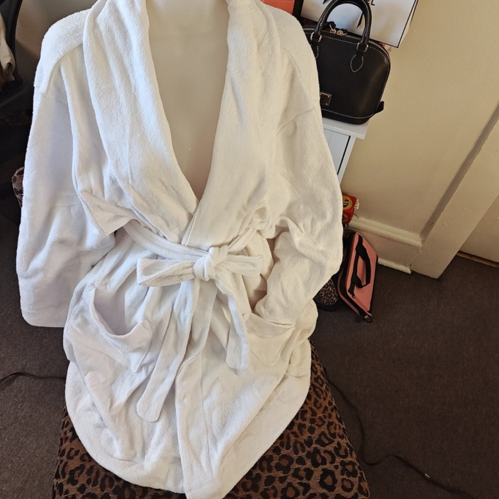 Skims Towel Robe